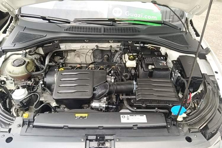 Used Volkswagen Lavida 2019 1.5L Automatic Comfort Edition China VI Standard Engine Bay
