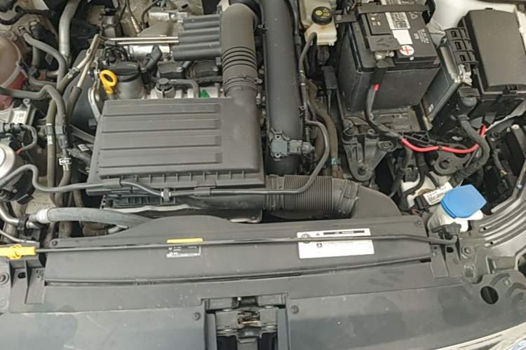 Used Volkswagen Lavida 2019 280TSI DSG Comfort Edition China VI standard Engine Bay