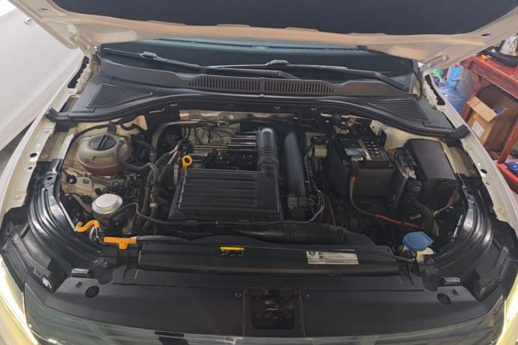 Used Volkswagen Lavida 2019 280TSI DSG Comfort Edition China VI standard Engine Bay