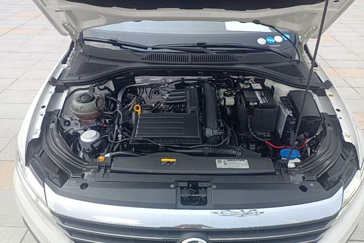 Used Volkswagen Lavida 2019 280TSI DSG Comfort Edition China VI standard Engine Bay