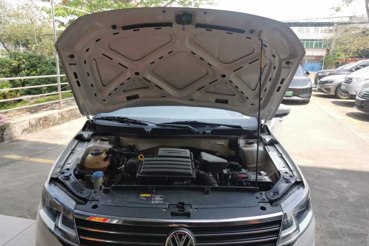 Used Volkswagen Lavida 2019 Lavida Start 1.5L Automatic Trendy Version China VI Standard Engine Bay