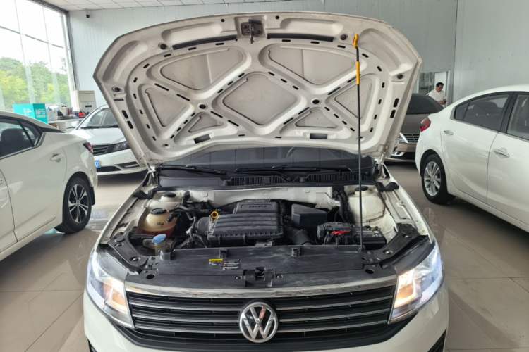 Used Volkswagen Lavida 2019 Lavida Start 1.5L Automatic Trendy Version China VI Standard Engine Bay