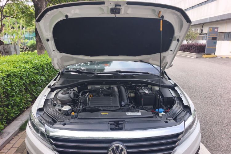 Used Volkswagen Lavida 2019 280TSI DSG Comfort Edition China VI standard Engine Bay