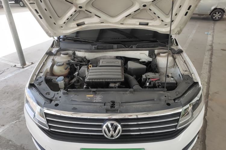 Used Volkswagen Lavida 2019 Lavida Start 1.5L Manual Fashion Edition China VI Standard Engine Bay
