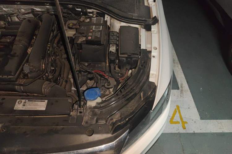 Used Volkswagen Lavida 2019 Hatchback 280TSI DSG Comfort Edition China VI Standard Engine Bay Left