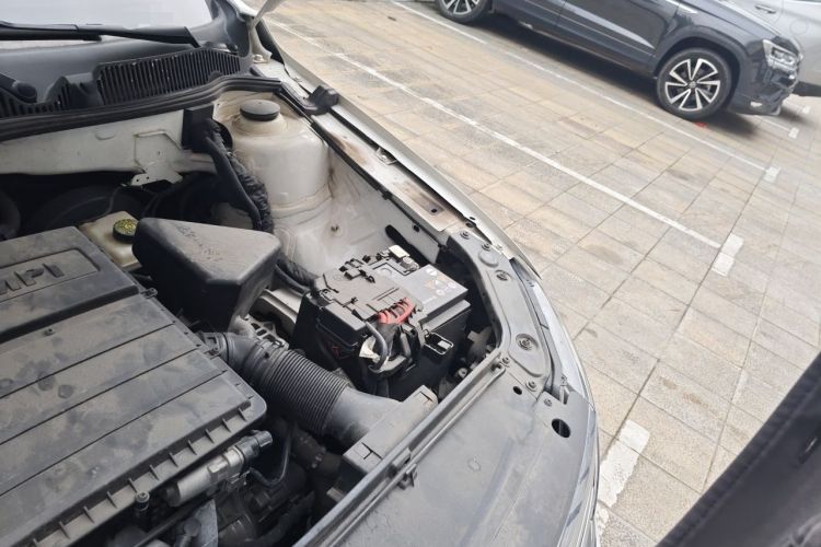 Used Volkswagen Lavida 2019 Lavida Start 1.5L Automatic Comfort Edition China VI Standard Engine Bay Left