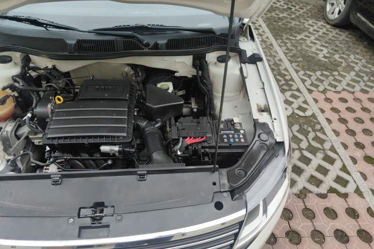 Used Volkswagen Lavida 2019 Lavida Start 1.5L Automatic Trendy Version China VI Standard Engine Bay Left