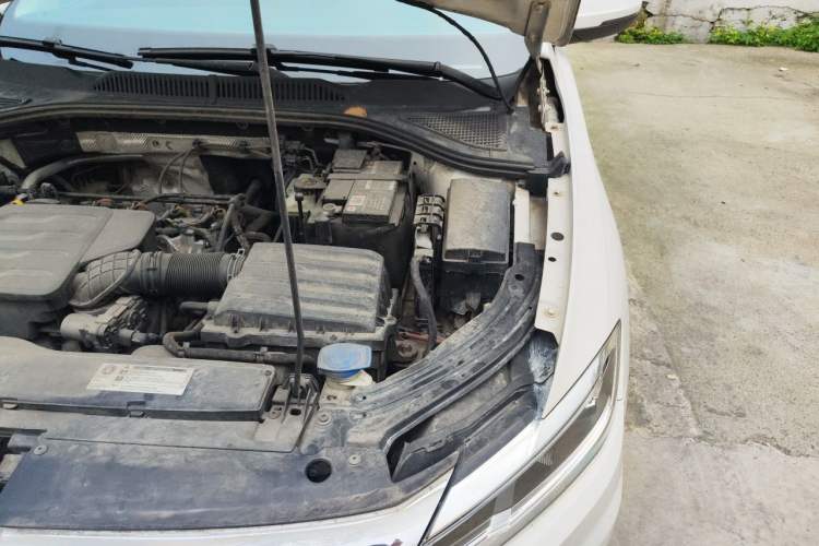 Used Volkswagen Lavida 2019 1.5L Automatic Vision Edition China VI Standard Engine Bay Left