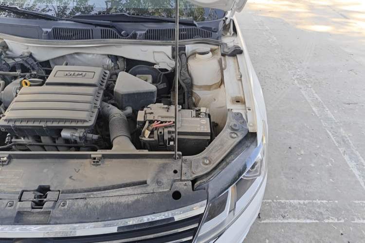 Used Volkswagen Lavida 2019 Lavida Start 1.5L Automatic Comfort Edition China VI Standard Engine Bay Left