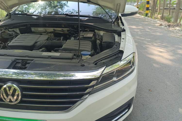 Used Volkswagen Lavida 2019 1.5L Automatic Comfort Edition China VI Standard Engine Bay Left