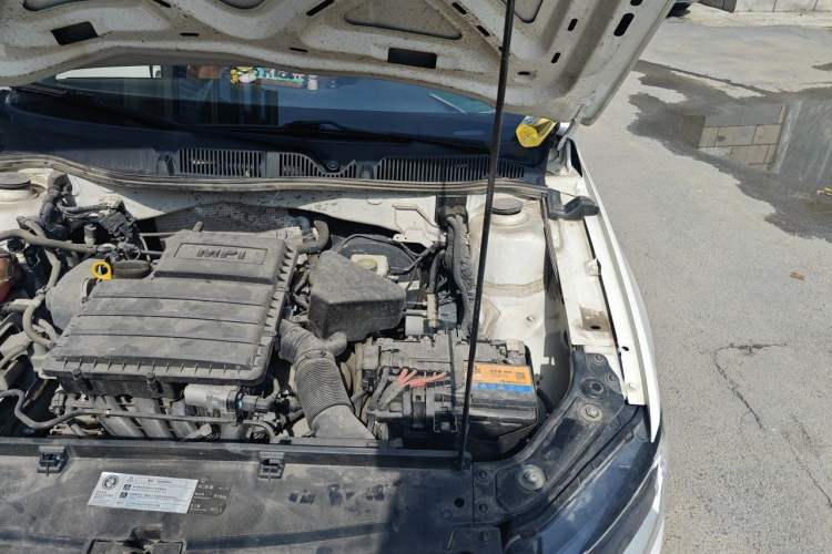 Used Volkswagen Lavida 2019 Lavida Start 1.5L Automatic Trendy Version China VI Standard Engine Bay Left