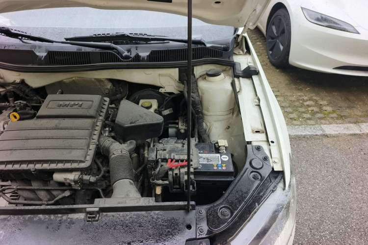 Used Volkswagen Lavida 2019 Lavida Start 1.5L Automatic Trendy Version China VI Standard Engine Bay Left