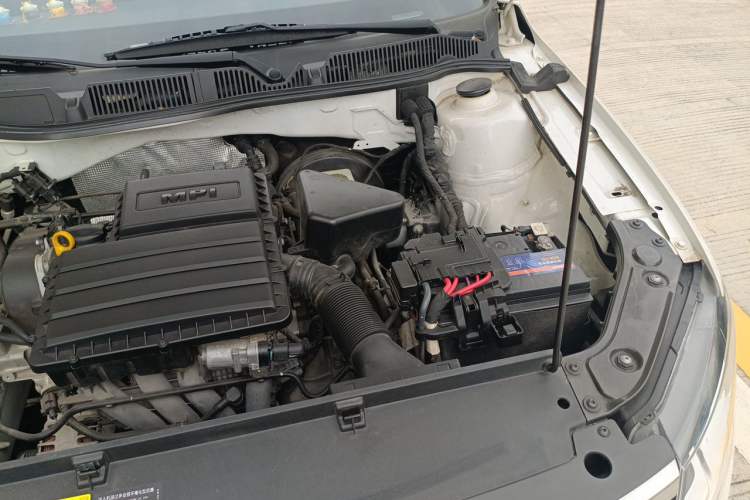 Used Volkswagen Lavida 2019 Lavida Start 1.5L Automatic Trendy Version China VI Standard Engine Bay Left