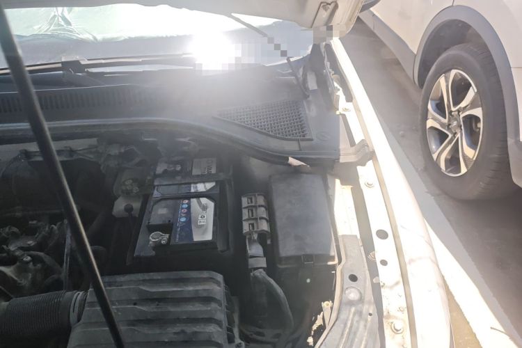 Used Volkswagen Lavida 2019 1.5L Automatic Vision Edition China VI Standard Engine Bay Left