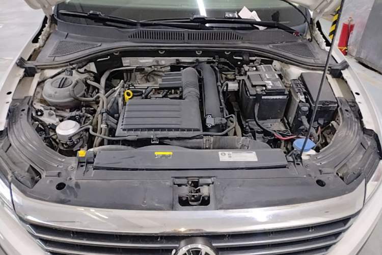Used Volkswagen Lavida 2019 280TSI DSG Comfort Edition China VI standard Engine Bay