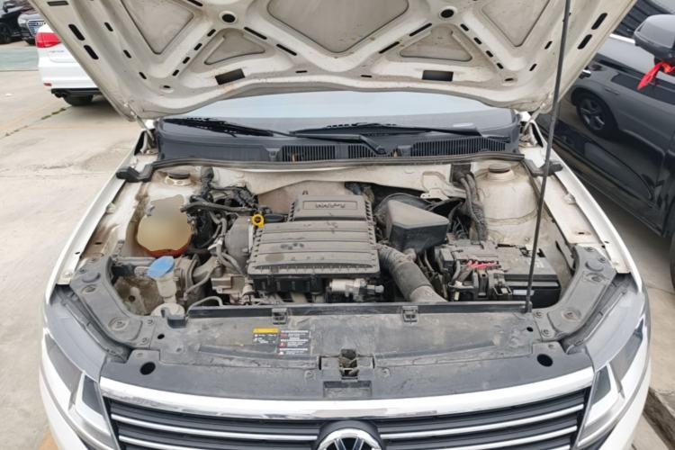 Used Volkswagen Lavida 2019 Lavida Start 1.5L Automatic Trendy Version China VI Standard Engine Bay