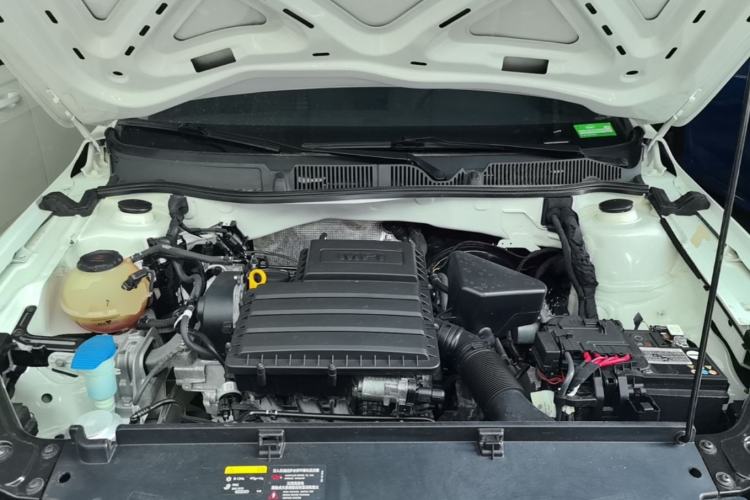 Used Volkswagen Lavida 2019 Lavida Start 1.5L Automatic Trendy Version China VI Standard Engine Bay