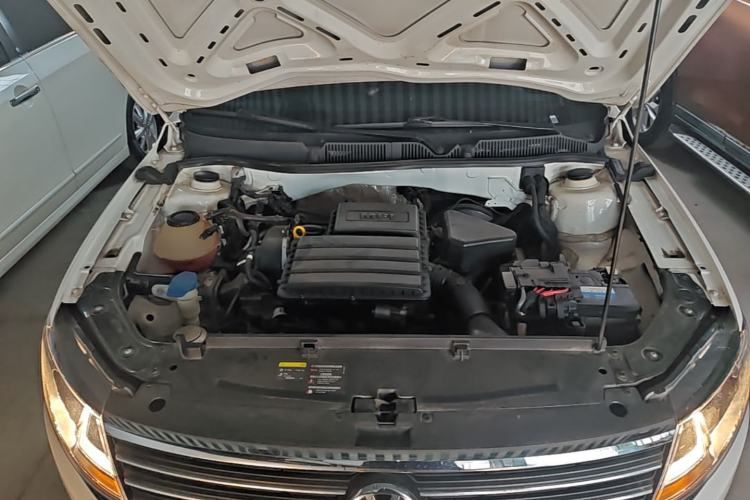 Used Volkswagen Lavida 2019 Lavida Start 1.5L Manual Fashion Edition China VI Standard Engine Bay
