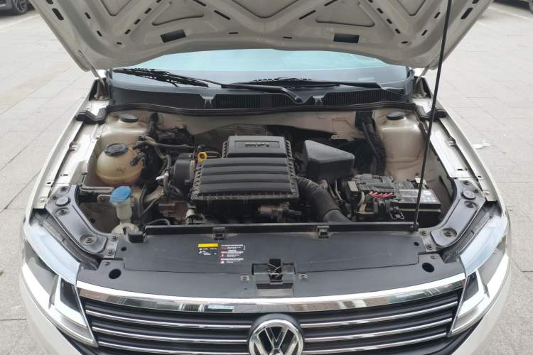 Used Volkswagen Lavida 2019 Lavida Start 1.5L Automatic Trendy Version China VI Standard Engine Bay