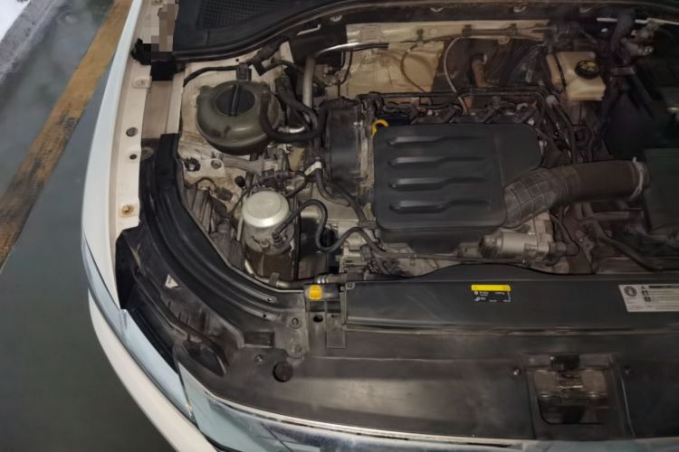 Used Volkswagen Lavida 2019 1.5L Automatic Fashion Edition China VI Engine Bay Right