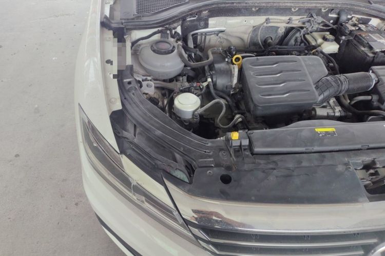 Used Volkswagen Lavida 2019 1.5L Manual Comfort Edition China VI Standard Engine Bay Right