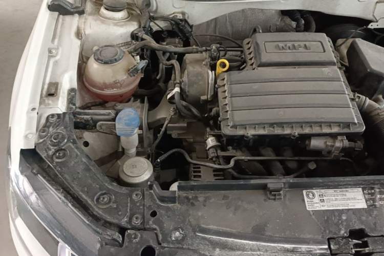 Used Volkswagen Lavida 2019 Lavida Start 1.5L Automatic Trendy Version China VI Standard Engine Bay Right