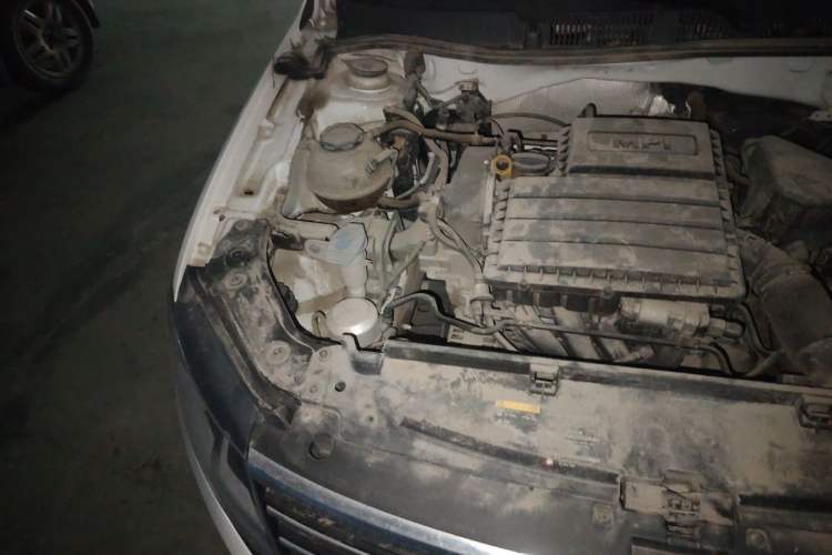 Used Volkswagen Lavida 2019 Lavida Start 1.5L Manual Fashion Edition China VI Standard Engine Bay Right