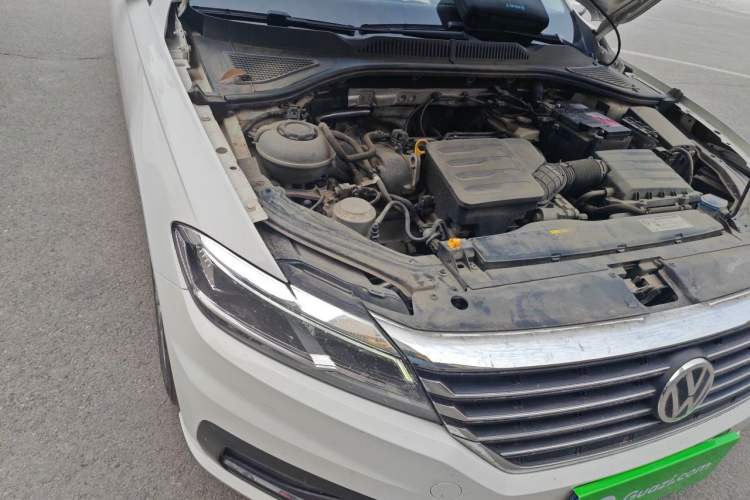 Used Volkswagen Lavida 2019 1.5L Automatic Comfort Edition China VI Standard Engine Bay Right