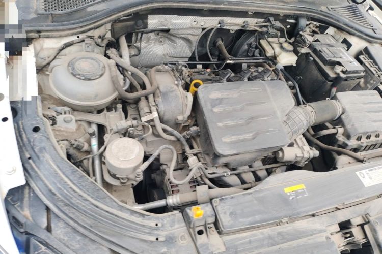 Used Volkswagen Lavida 2019 1.5L Automatic Comfort Edition China VI Standard Engine Bay Right
