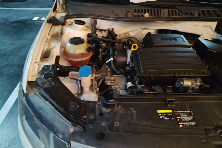 Used Volkswagen Lavida 2019 Lavida Start 1.5L Automatic Trendy Version China VI Standard Engine Bay Right