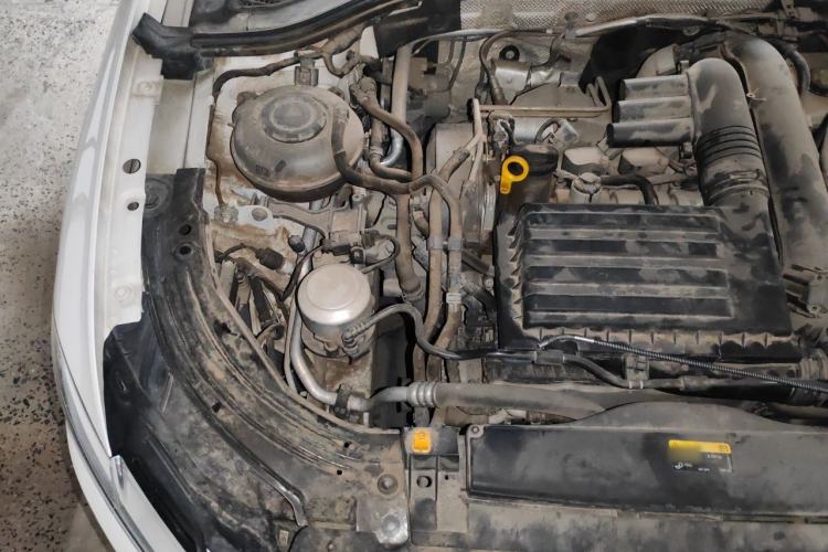 Used Volkswagen Lavida 2019 280TSI DSG Luxury Edition China VI Standard Engine Bay Right