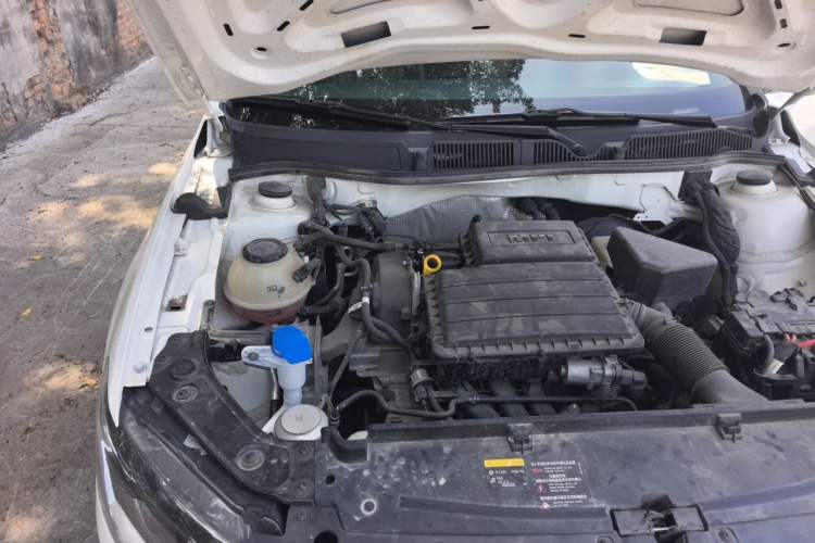 Used Volkswagen Lavida 2019 Lavida Start 1.5L Automatic Trendy Version China VI Standard Engine Bay Right