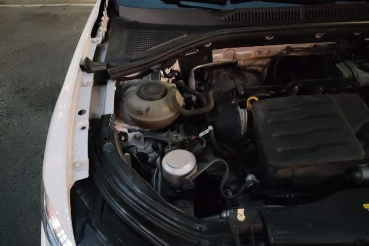 Used Volkswagen Lavida 2019 1.5L Automatic Vision Edition China VI Standard Engine Bay Right