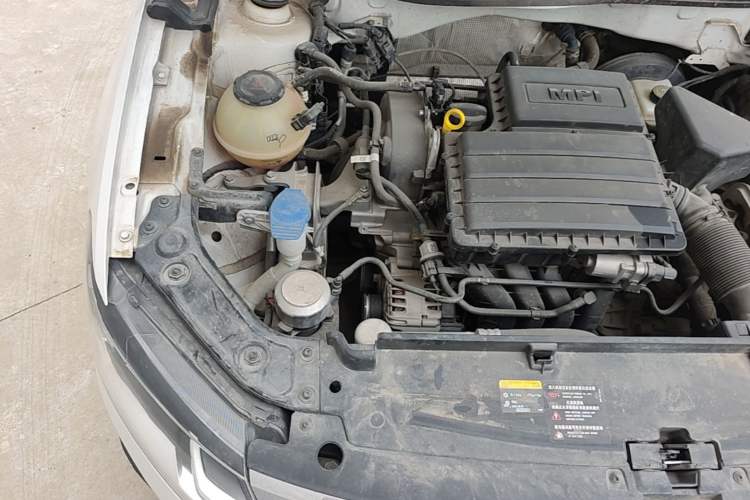 Used Volkswagen Lavida 2019 Lavida Start 1.5L Automatic Trendy Version China VI Standard Engine Bay Right