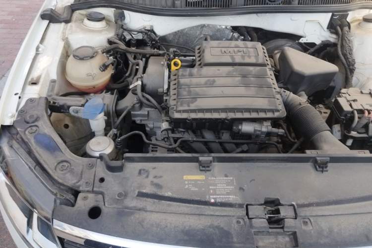 Used Volkswagen Lavida 2019 Lavida Start 1.5L Manual Fashion Edition China VI Standard Engine Bay Right