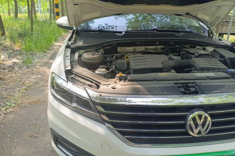 Used Volkswagen Lavida 2019 1.5L Automatic Comfort Edition China VI Standard Engine Bay Right