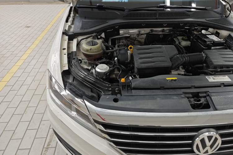 Used Volkswagen Lavida 2019 1.5L Automatic Comfort Edition China VI Standard Engine Bay Right