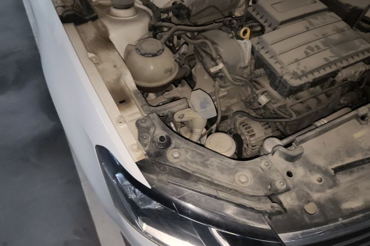 Used Volkswagen Lavida 2019 Lavida Start 1.5L Automatic Trendy Version China VI Standard Engine Bay Right