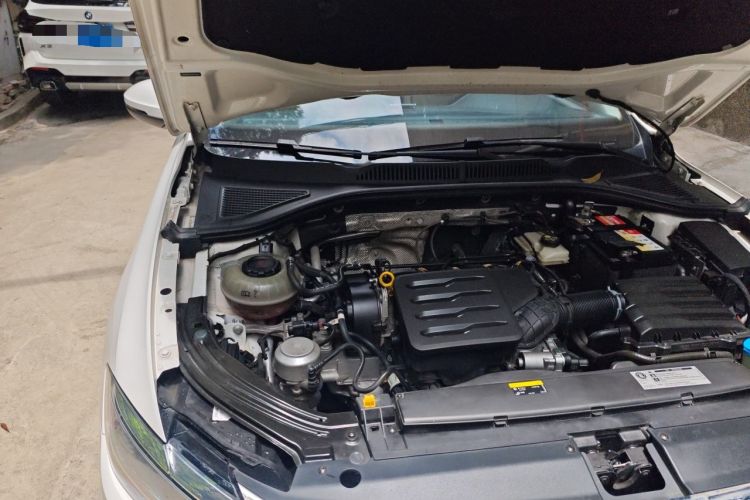 Used Volkswagen Lavida 2019 1.5L Automatic Fashion Edition China VI Engine Bay Right