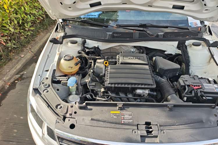 Used Volkswagen Lavida 2019 Lavida Start 1.5L Automatic Comfort Edition China VI Standard Engine Bay Right