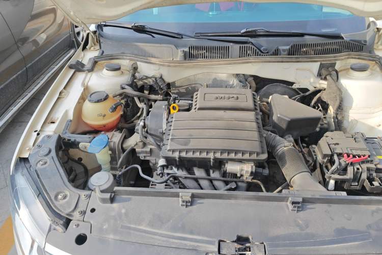Used Volkswagen Lavida 2019 Lavida Start 1.5L Automatic Trendy Version China VI Standard Engine Bay Right