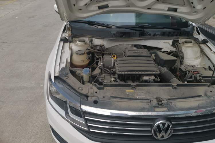 Used Volkswagen Lavida 2019 Lavida Start 1.5L Automatic Trendy Version China VI Standard Engine Bay Right