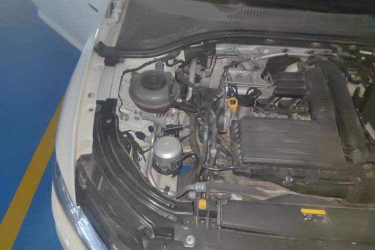 Used Volkswagen Lavida 2019 280TSI DSG Luxury Edition China VI Standard Engine Bay Right