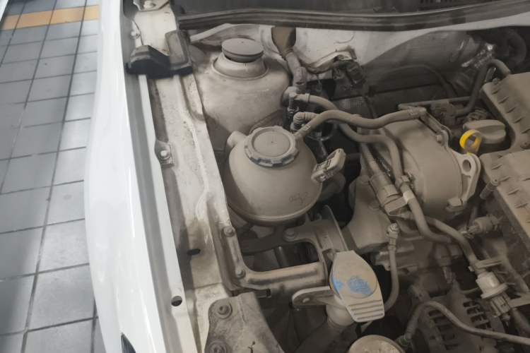 Used Volkswagen Lavida 2019 Lavida Start 1.5L Manual Fashion Edition China VI Standard Engine Bay Right