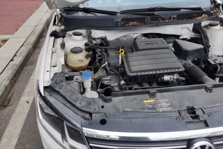Used Volkswagen Lavida 2019 Lavida Start 1.5L Automatic Trendy Version China VI Standard Engine Bay Right