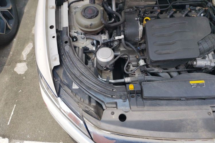 Used Volkswagen Lavida 2019 1.5L Automatic Fashion Edition China VI Engine Bay Right