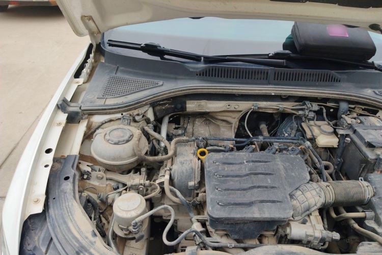 Used Volkswagen Lavida 2019 1.5L Automatic Comfort Edition China VI Standard Engine Bay Right
