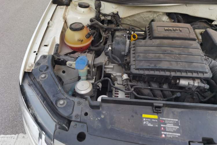 Used Volkswagen Lavida 2019 Lavida Start 1.5L Automatic Trendy Version China VI Standard Engine Bay Right