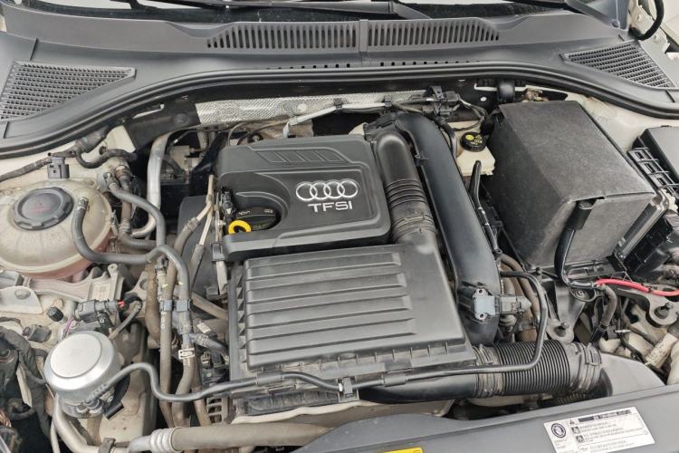 Used Volkswagen Lavida 2019 280TSI DSG Luxury Edition China VI Standard Engine Bay