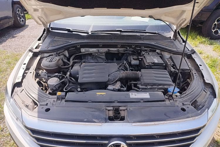 Used Volkswagen Lavida 2019 1.5L Automatic Comfort Edition China VI Standard Engine Bay